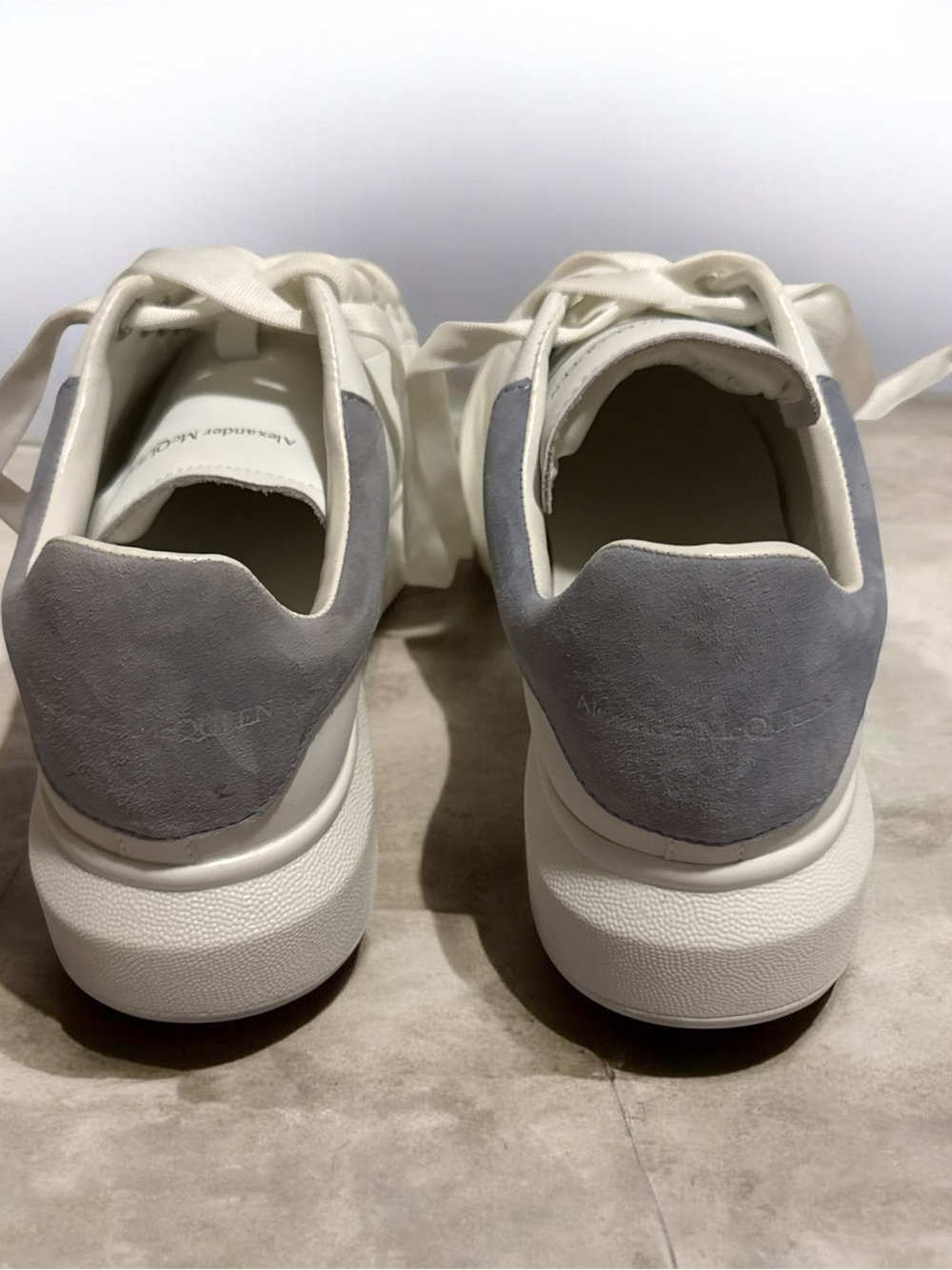 Alexander McQueen Off-White Leather Platform Sneakers - Picture 3 of 5